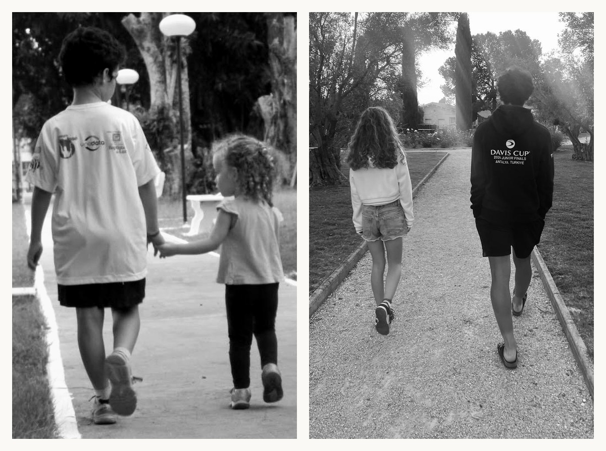 Duas fotos lado a lado, em preto e branco. Na primeira, o filho mais velho ainda menino caminha de mãos dadas com a irmã pequena por um caminho de parque. Na segunda, anos depois, os dois caminham lado a lado e sem se dar as mãos por um caminho de pedrisco entre oliveiras, no fim da tarde.